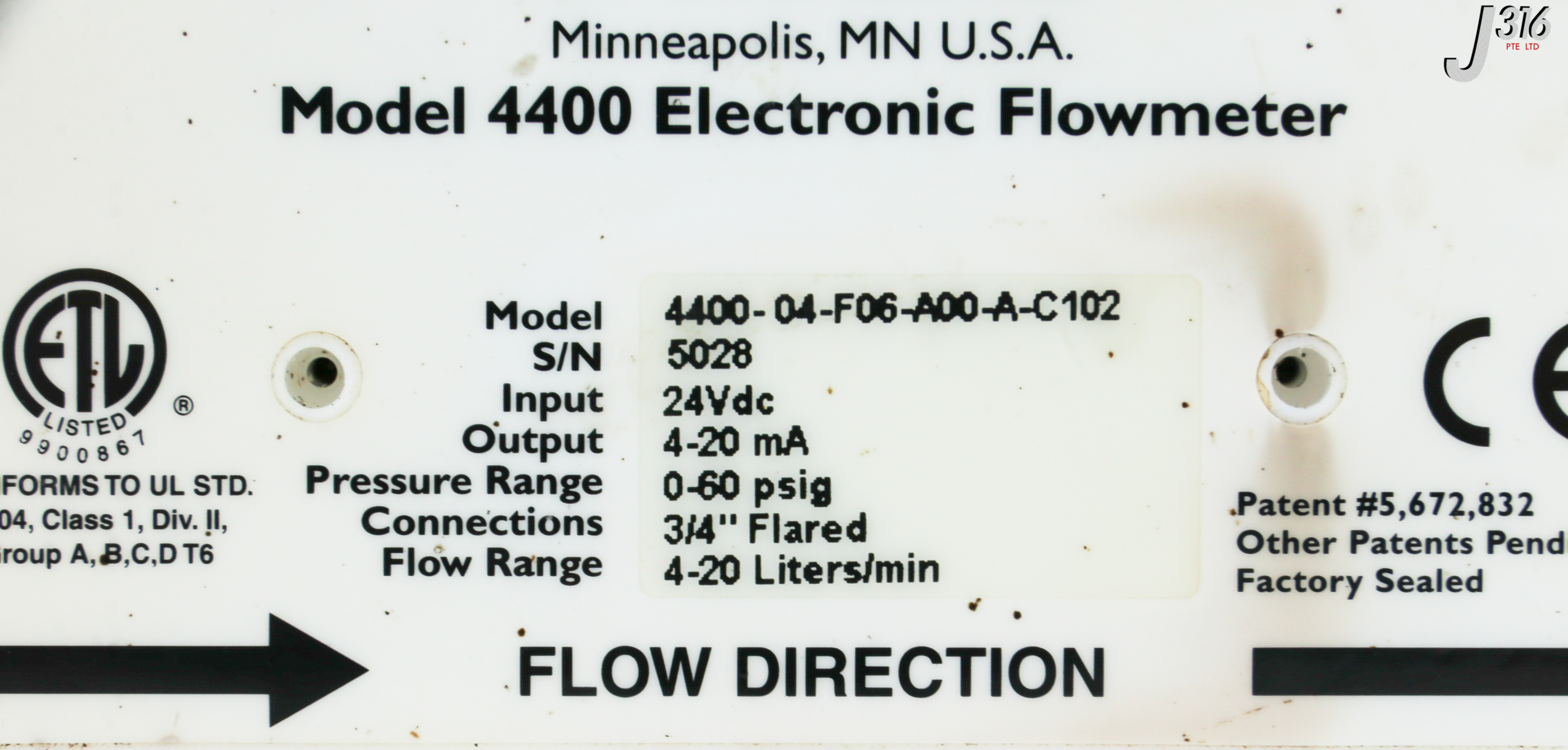 33338 NT INTERNATIONAL ELEC FLOWMETER, MODEL 4400 4400-04-F06-A00